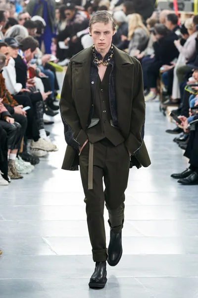 Look 13